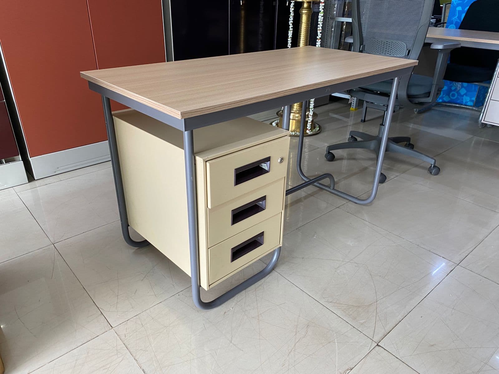 Godrej Office Table T-8 thumbnail 2 - Godrej Furniture Mohan Brothers